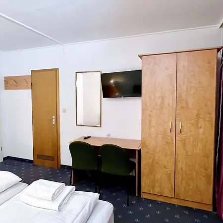 Garni Hotel Vier Jahreszeiten-2
